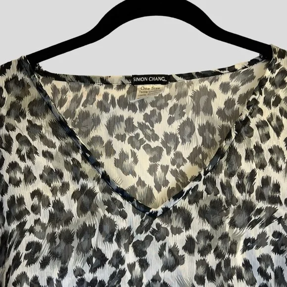 Simon Chang Women’s Top OS Gray Black Sheer Batwing Sleeves - Picture 2 of 8